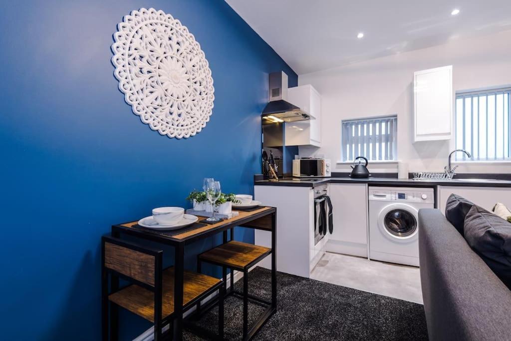 Charming Apartments - Rocky Ln Chambers Flat 5 Liverpool Kültér fotó